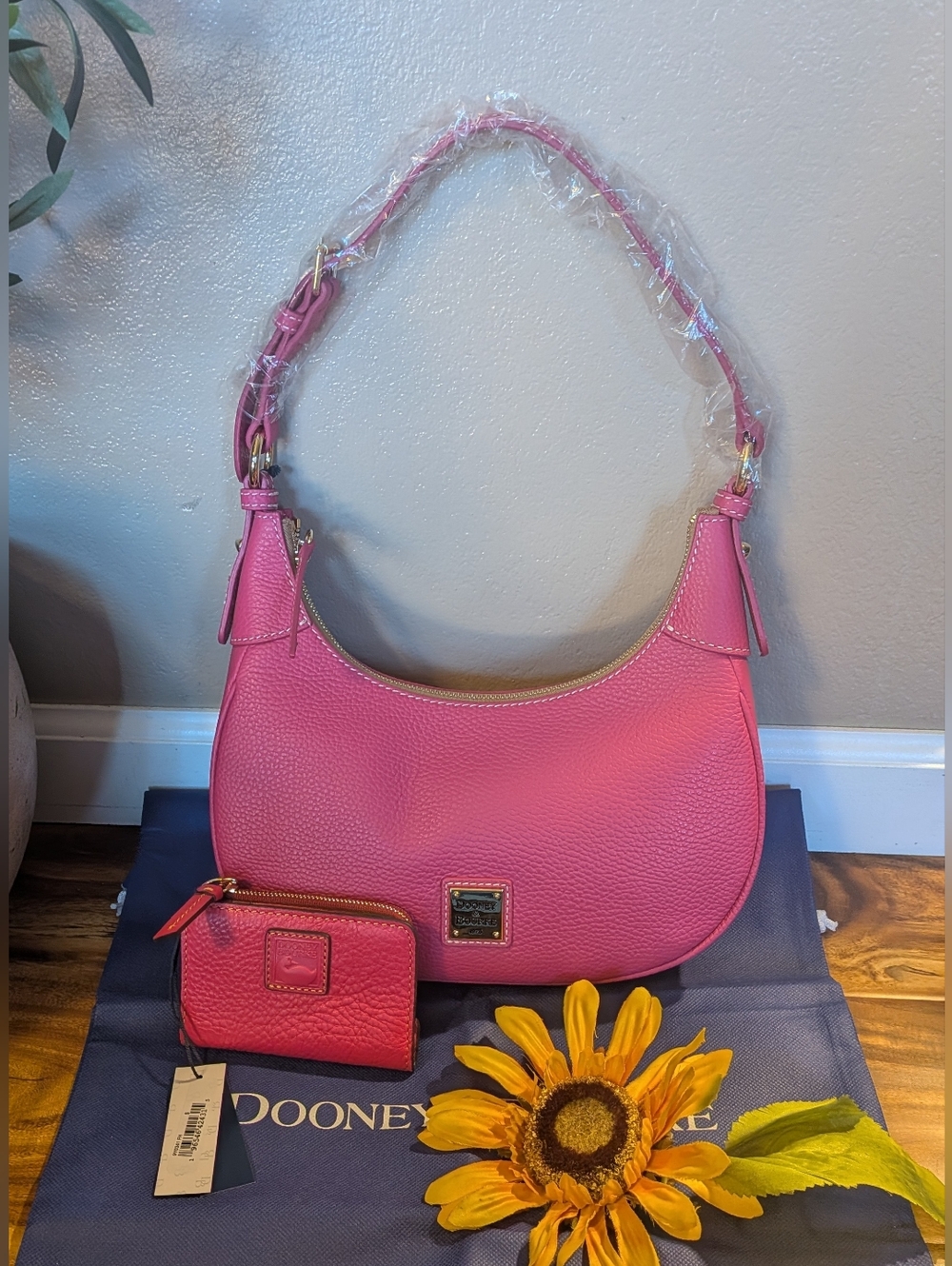 Dooney & Bourke Large Lucca Leather Hobo & Wallet in FUSHIA NWT